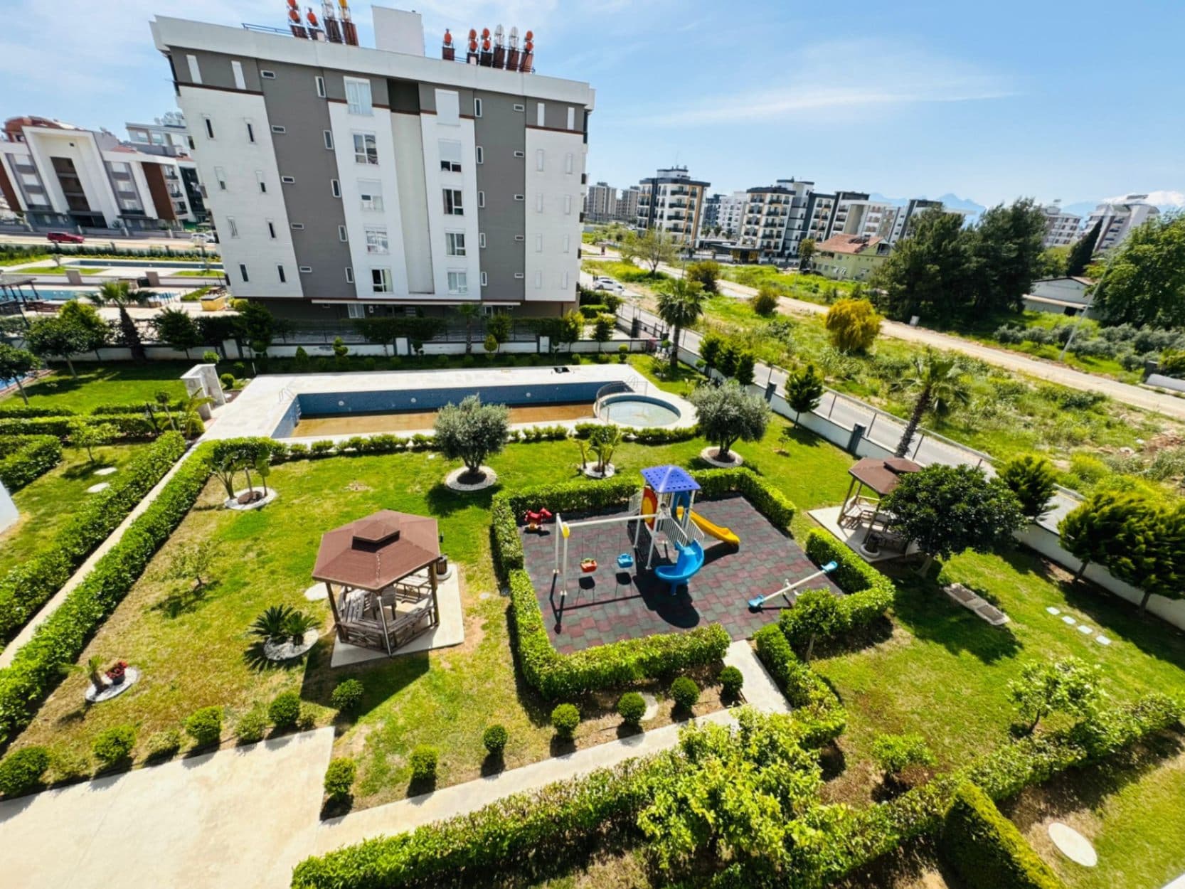 GÖKSU MAHALLESİNDE ARAKAT SATILIK 3+1 DAİRE